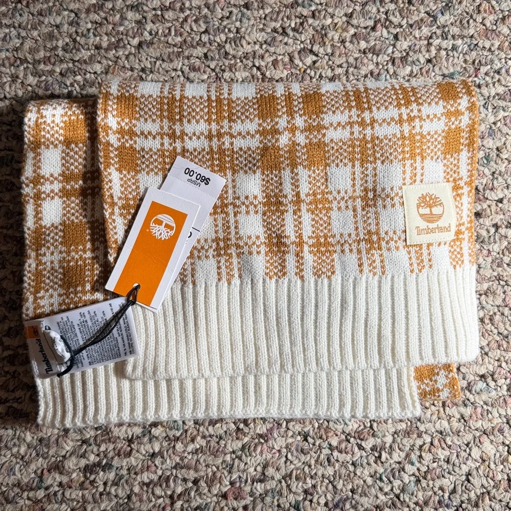 Timberland White and Brown Knit Scarf
